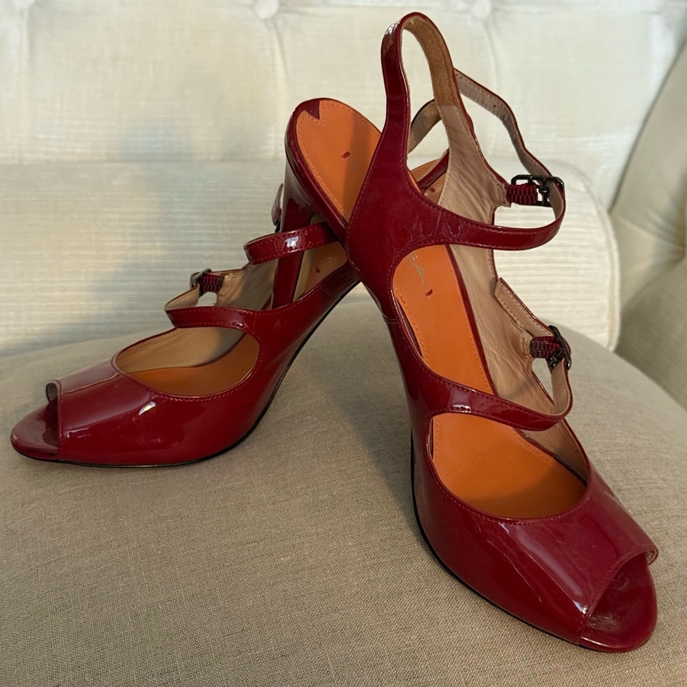 30% OFF 🎉 HOST PICK 🎉 Via Spiga Glossy Red Peep-Toe Heels, size 8 - Picture 2 of 9